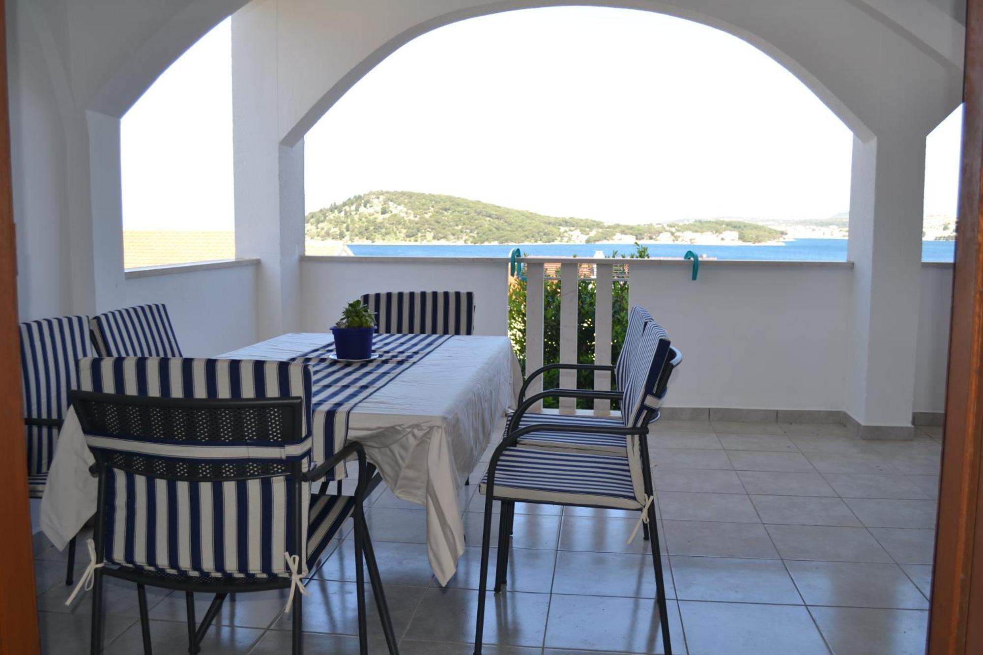 Holiday Apartments Lucic - Feels Like Home, Away From Home Ražanj Extérieur photo